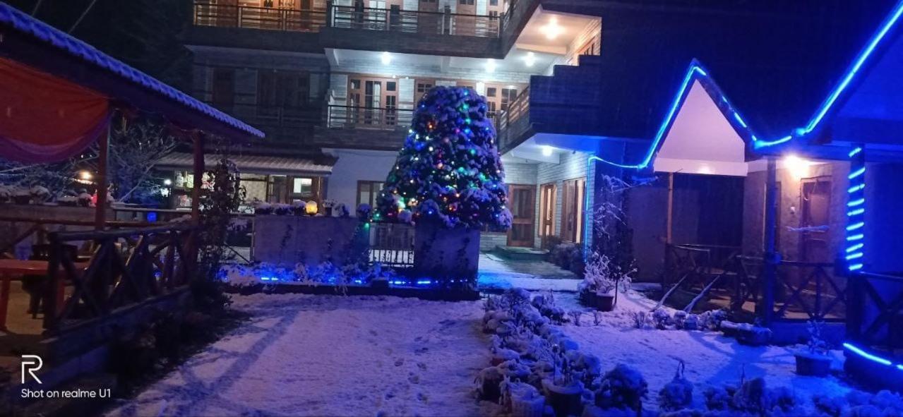 The White House Hotel Kasol Exterior photo