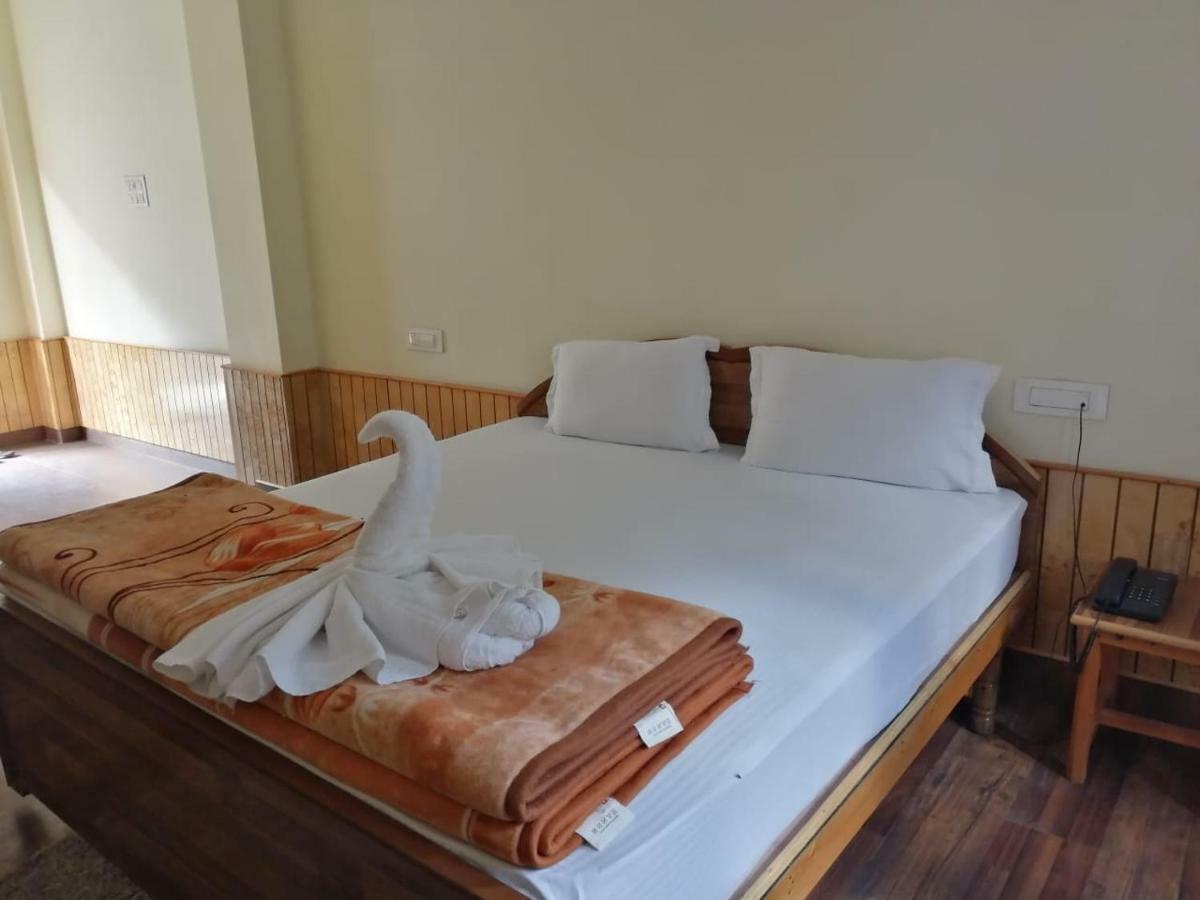 The White House Hotel Kasol Exterior photo