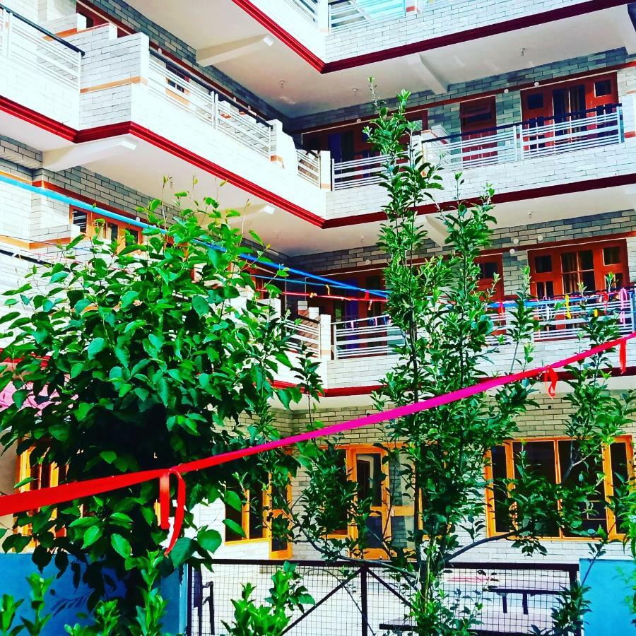 The White House Hotel Kasol Exterior photo